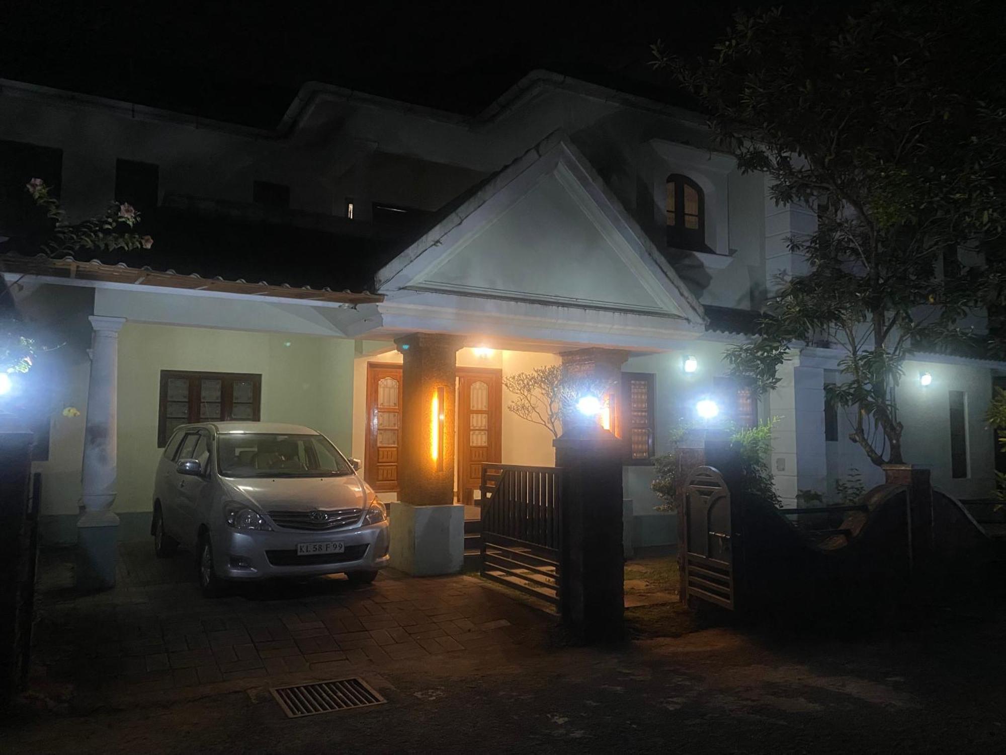 "Radhas" 4Br Villa In Gated Spring Field Community, Kannur Exterior photo
